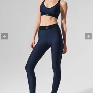 ALO Yoga Airlift Line Up Legging Set in navy